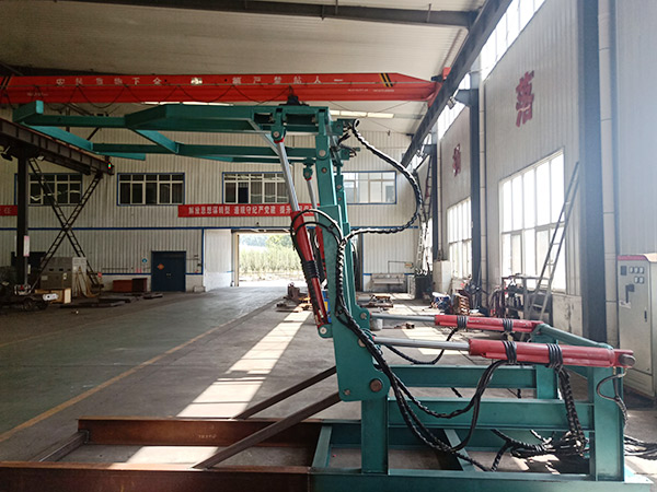 礦山作業(yè)機載臨時支護裝置